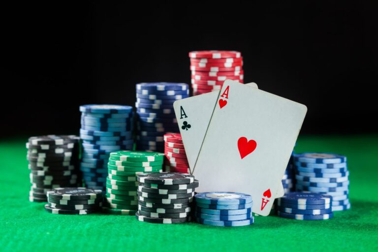 Playing Blackjack Online – What Players Need to Know