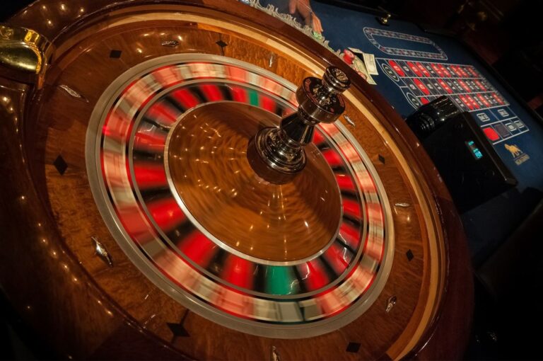 Quick introduction to roulette beginners, detailed explanation of rules, gameplay and skills